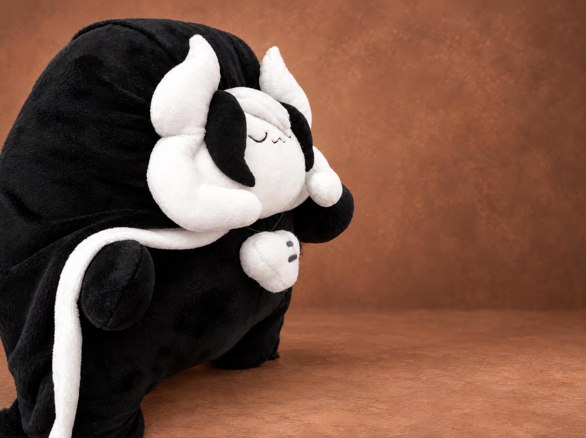 Made in Abyss Ozen Plush, Round Chibi Body, Custom Order Made in Abyss Ozen plush in chibi style, custom made: a round black plush body with the cloak over one shoulder