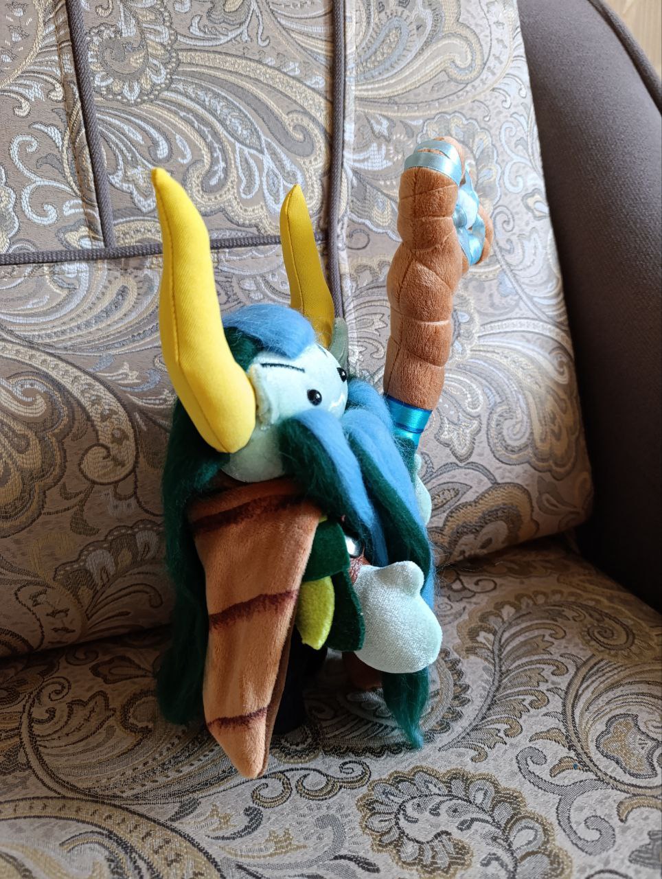 Furion plush with horns and cloak Handmade Furion plush with yellow horns, bark-striped cloak and green fleece leaves, Dota 2 hero made to order