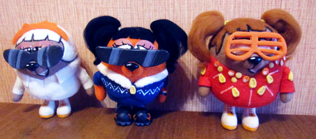 Handmade Kikoriki plush disco characters Handmade Kikoriki plush disco characters as they left our studio: black pigtails, blue sweater, red sequins