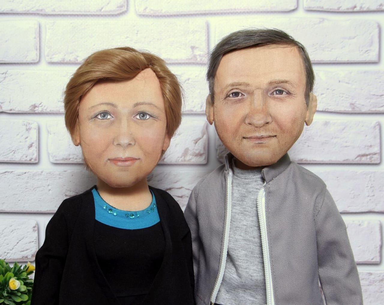 Portrait dolls, a jubilee gift Portrait dolls made as a jubilee gift: hand-painted faces, grey-blue eyes, auburn and grey-brown hair
