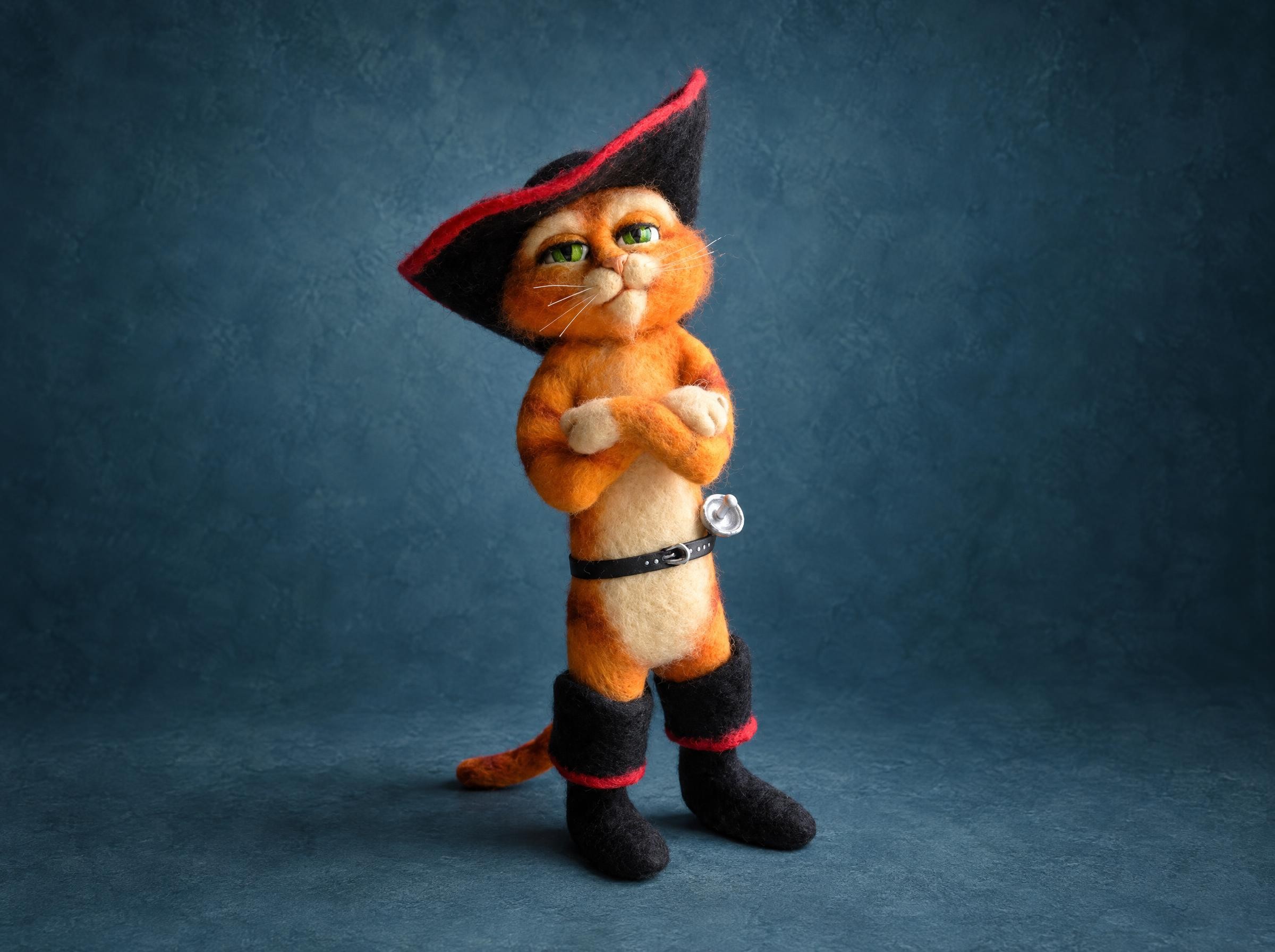 Custom Puss in Boots plush from Shrek Puss in Boots plush from Shrek, needle felted orange tabby cat in a black hat and boots, handmade to order